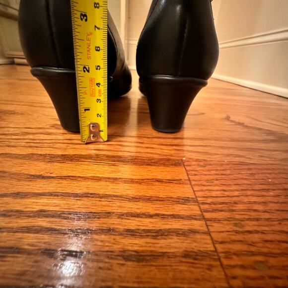 SAS Women’s 8N Narrow Milano Leather Black Slip-On Pump Block Heel Shoe Comfort - Picture 9 of 13